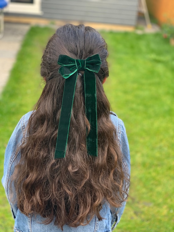VELVET BOW HAIR CLIP DARK GREY VELVET BOW HAIR CLIP DARK GREY