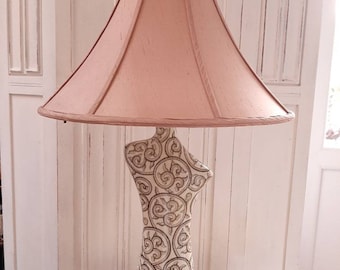 Chinoiserie kimono | Etsy Chinoiserie lampshade Pink and cream