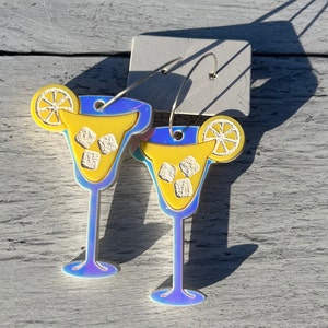 Lemon Drop Martini-Ohrringe, lustige Ausdrucksohrringe, leichtes Acryl, Partyzubehör, auffällig, hellgelb, stilvoller Schmuck