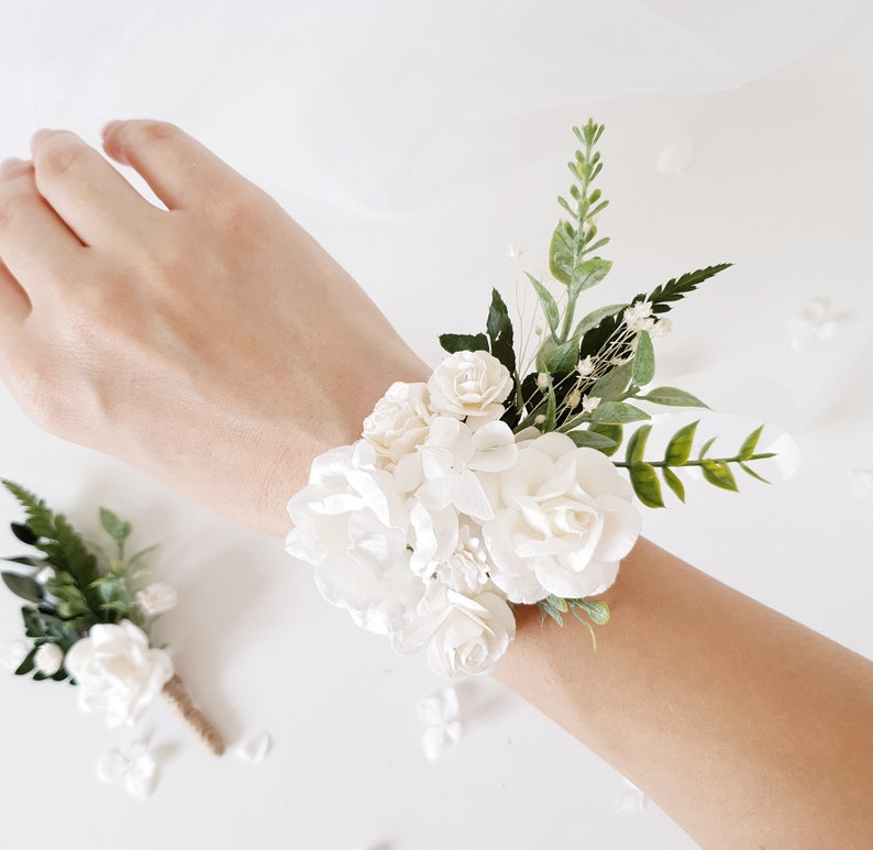 White flower wrist corsage Bridesmaids corsage Flower Wrist Etsy