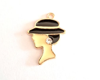 1 women's hat charm enameled colors with golden contours 20 x 17 mm