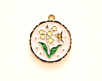 1 breloque pendentif muguet papillon couleurs émaillées contours dorés 24 x 28 mm