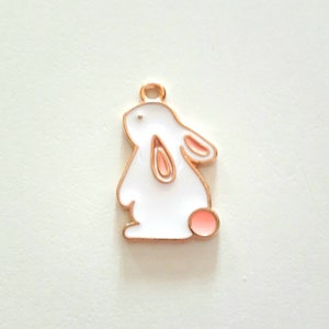 1 rabbit pearl charm, enameled colors, gold borders