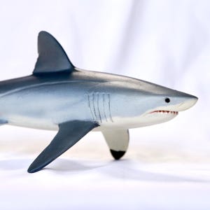 Great White Shark sculpture figurine realistic  scale model