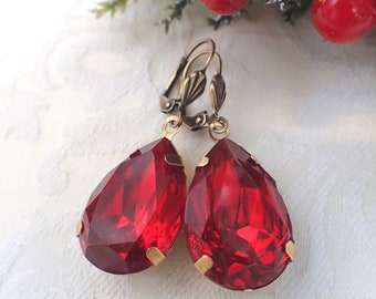 Red Crystal Earrings,  Ruby Red Earrings, Art Deco Earring, Christmas Earrings, Red Wine Earrings VintageRoseGallery .