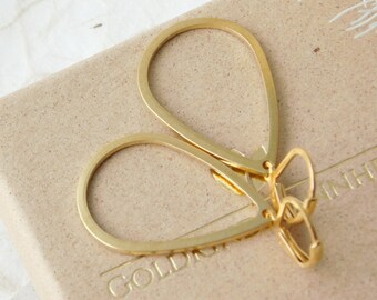 minimalist gold teardrop earrings