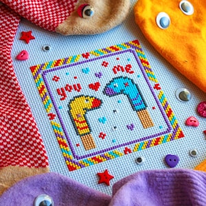 Patrón de punto de cruz de amor con calcetín (PDF) - Diseño divertido para San Valentín