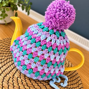 Tea Cosy Crochet Pattern – Granny Stitch Tutorial -  PDF Pattern
