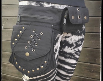 TASCA MARSUPIO con inserti in ottone,  sigle pocket, pocket belt, moda festival, festival belt, viaggio, borchie, pixie belt