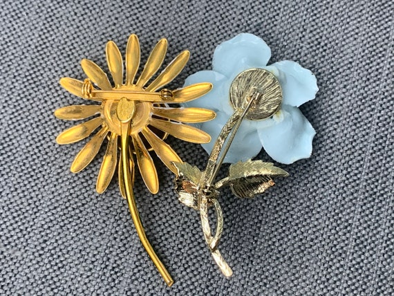 Two Vintage Flower Brooches Original by Robert En… - image 2