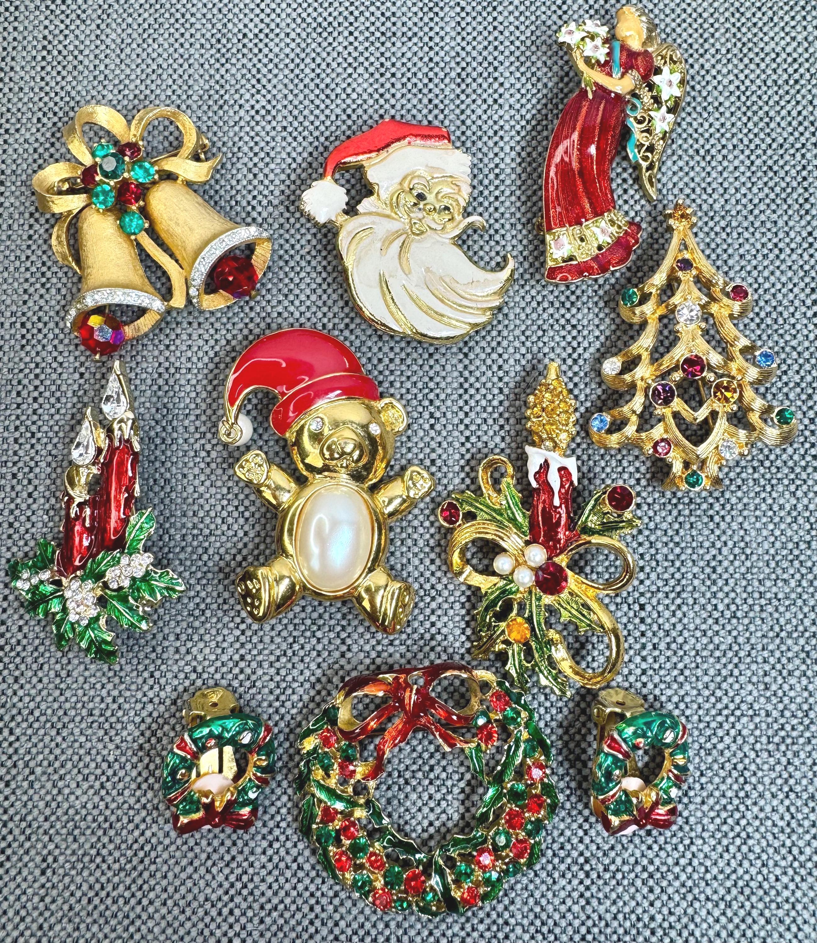 Weiss Christmas Pins - Etsy