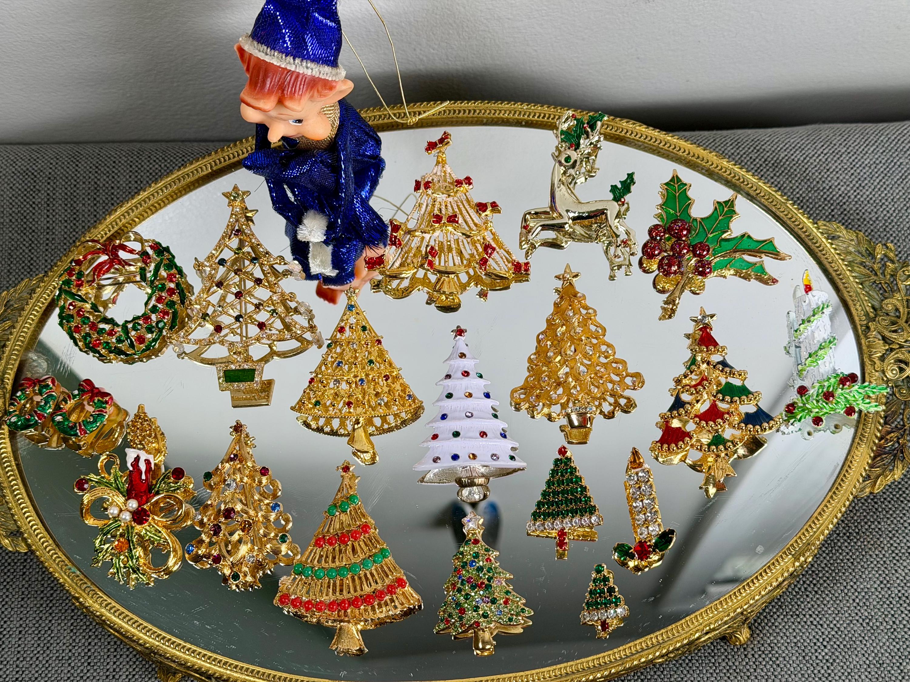 Weiss Xmas Tree Brooches - Etsy