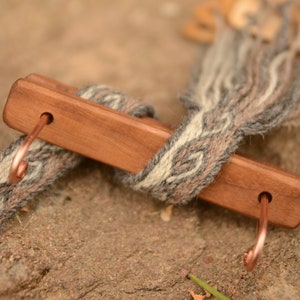 Bandlocker, 12 cm_, weefhouder, vlechthouder, weefgereedschap, tabletweven, inkledweefgetouw, stijve hevel weven, walnoot, kaart weven