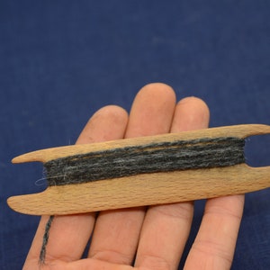 Weaving shuttle for Tablet Inkle Loom Belt Strap weaving / Card weaving / Knife edge shuttle/  Small shuttle/ ~11 cm length / Wooden shuttle