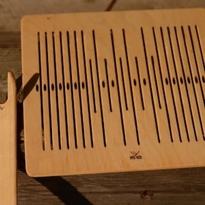 Telar de doble ranura con peine rígido, 5 ranuras para patrones, tejido rígido, 41 hilos de urdimbre, 5 ranuras para hilos de patrones, 5 cordones de patrones, tejido de bandas, vikingo