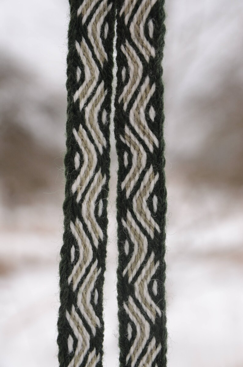 Handwoven belt / Tablet woven braid / Medieval woolen trim / Ladies belt / Viking tablet weaving / Medieval art / Green white / 18 mm strap image 4