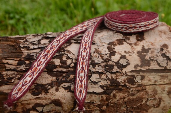 Hand-woven Band 2,44 m / Braid / trim / Hand Made / Tablet Card Weaving Viking Saxon popular Reenactment / Early Medieval