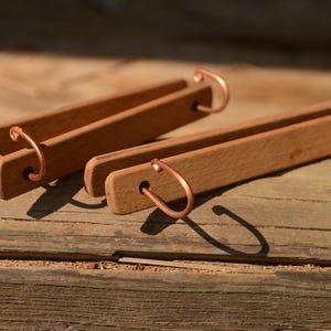 Casier à ruban, 15 cm, Support de tissage, Support de tresse, Outil de tissage, Tissage de tablettes, Métier à tisser à encre noire, Tissage à lisses rigides, Tissus de hêtre, Tissage de cartes
