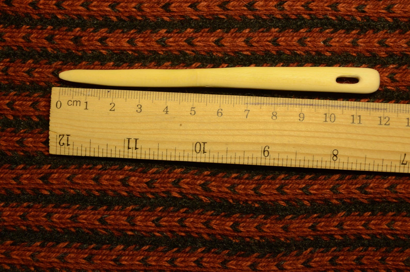 Wooden Nalbinding Needles / With Case / Set of 3 / Handcarved Etsy