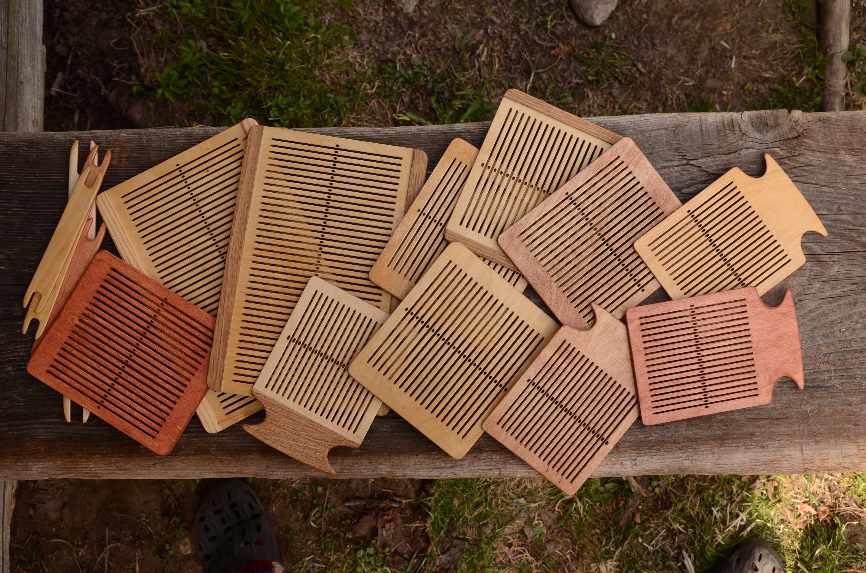 Rigid Heddle Weaving Loom With Shuttle, 39 Holes, OAK Trimming