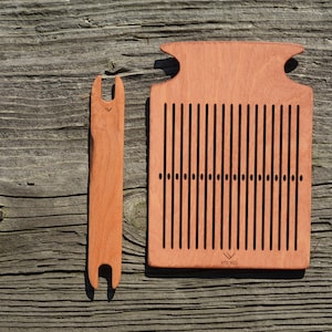 リジッドヘドル織機、18穴、シャトル付き、赤ヘドル、織り板、リジッド織り、インクル織り、手織り織機