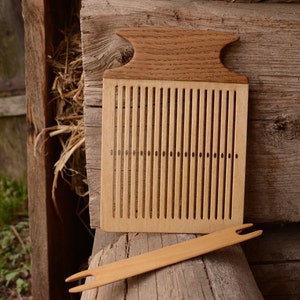 Lame rigide avec navette / Manche en chêne / Métier à tisser / Métier à tisser avec sangle arrière / Métier à tisser à la main / Artisanat viking / Métier à tisser pour ruban / Tissage