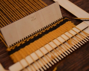 Weaving Comb, Comb With Needle, Black Oak, Dark Oak, Nalbinding Needle,  Tapestry Beater for Looms, Wooden Supply for Weaving, Baltic Weaving 
