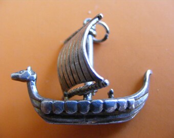 K) Vintage Sterling Silver Charm Charms Viking Ship with moving sail