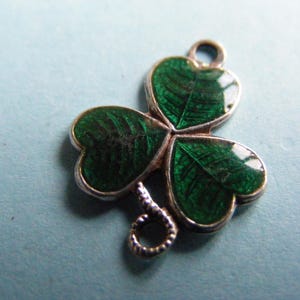 Vintage Sterling Silver charm Enamelled Irish Shamrock charms 925 pendant (R)