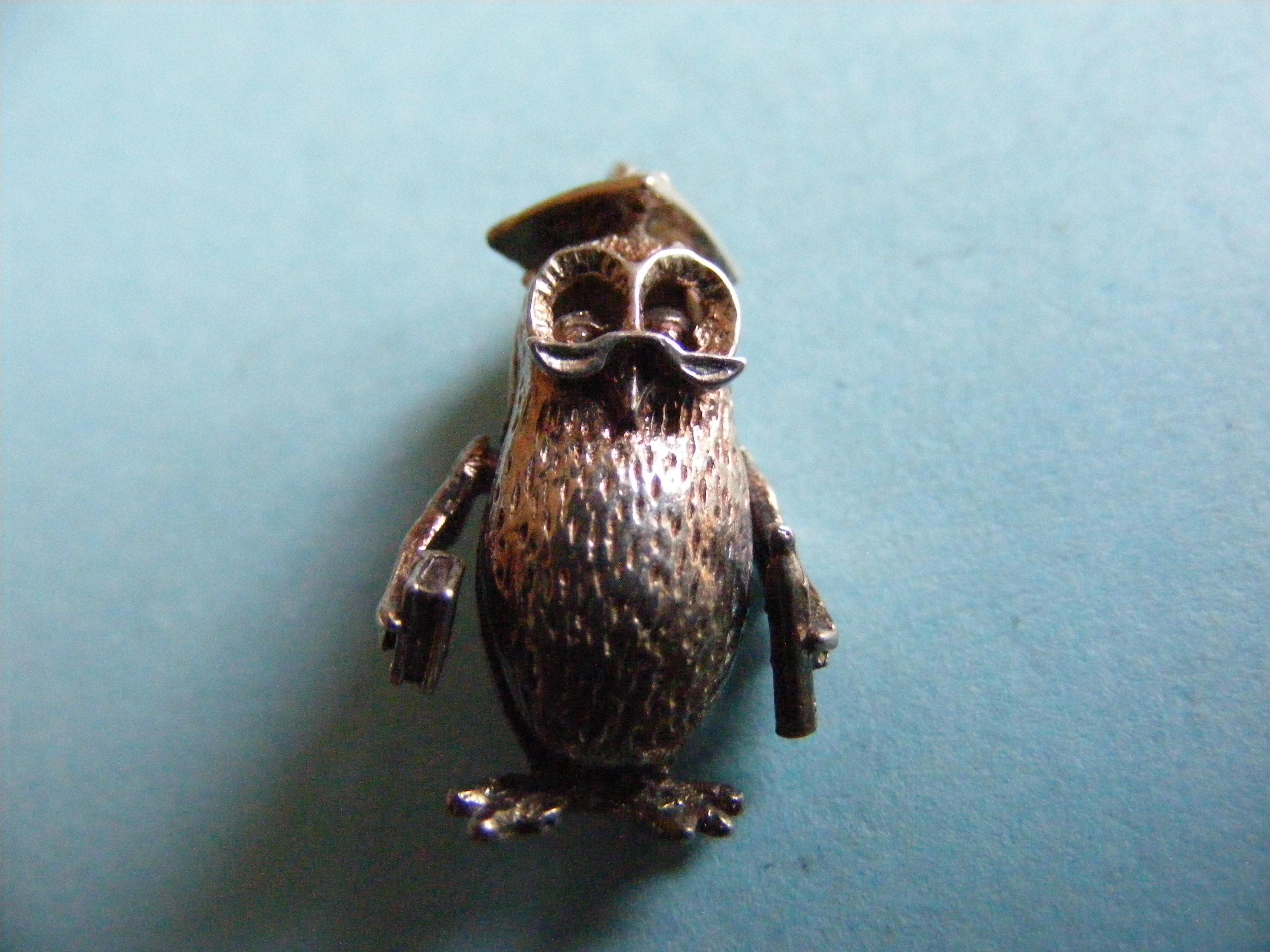 Vintage Sterling Silver charm Articulated Graduate Owl (S)