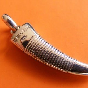 L) Charms de plata vintage SIETE dientes