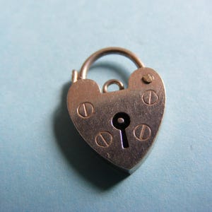 Vintage Sterling Silver charm Heart  padlock clasp opens charms 925 pendant  (O)