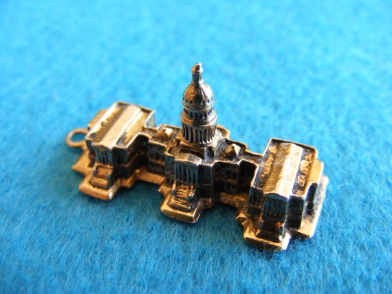 L) Vintage Gold on Sterling Silver Charm Capitol … - image 2