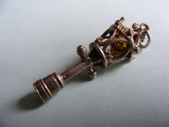 Vintage Sterling Silver charm Crystal lamp post (S)