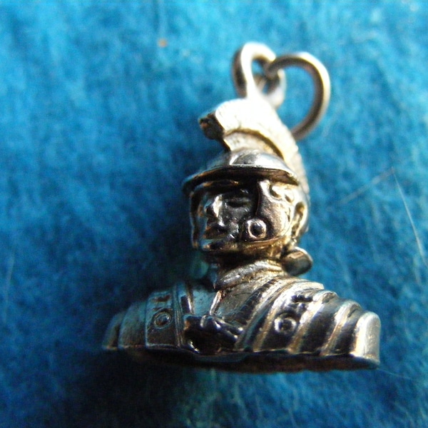 L) Rare Vintage Sterling Silver Charm Charms Roman Centurian