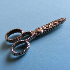 Vintage Sterling Silver charm Pair of Scissors - opens and closes Charms Pendant 925 (F)