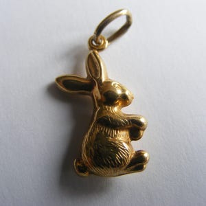 Vintage 9ct gold Puffed Rabbit charm pendant charms 9k 375