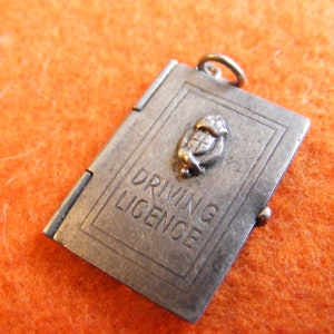 Zilveren bedel Rijbewijs open voor papieren - Vintage sterlinghanger (Z)