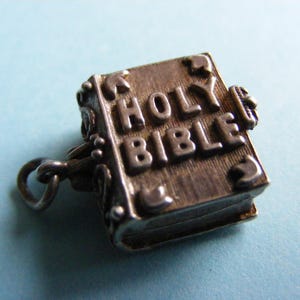 Nuvo Vintage Sterling Silver Charm Holy Bible opens to a church (R)