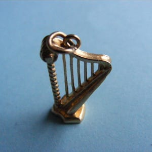 Vintage 9ct gold Musical Harp charm pendant charms 9k 375