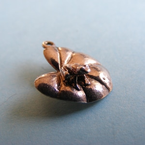 Vintage Sterling Silver charm Frog on a Lily pad charms 925 pendant  (D)