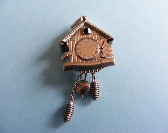 GUEISSAZ Jaccard Detailed Swiss Cuckoo Clock 3 Cones Pendulum