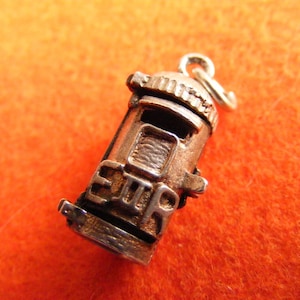 Q) Vintage Sterling Silver Charm Charms Post box opens