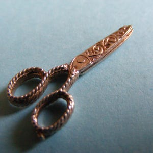 Vintage Sterling Silver charm Pair of Scissors - opens and closes Charms Pendant 925 (S)