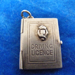 F) Vintage Sterling Silver Charm Charms Rijbewijs opent naar papieren