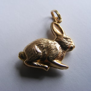 Vintage 9ct gold Puffed Rabbit charm pendant charms 9k 375