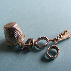Vintage Sterling Silver charm Thimble & Scissors Charms Pendant 925 (L)