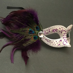 Silver Purple Masquerade ball Party Peacock Feather Eye Mask Pair