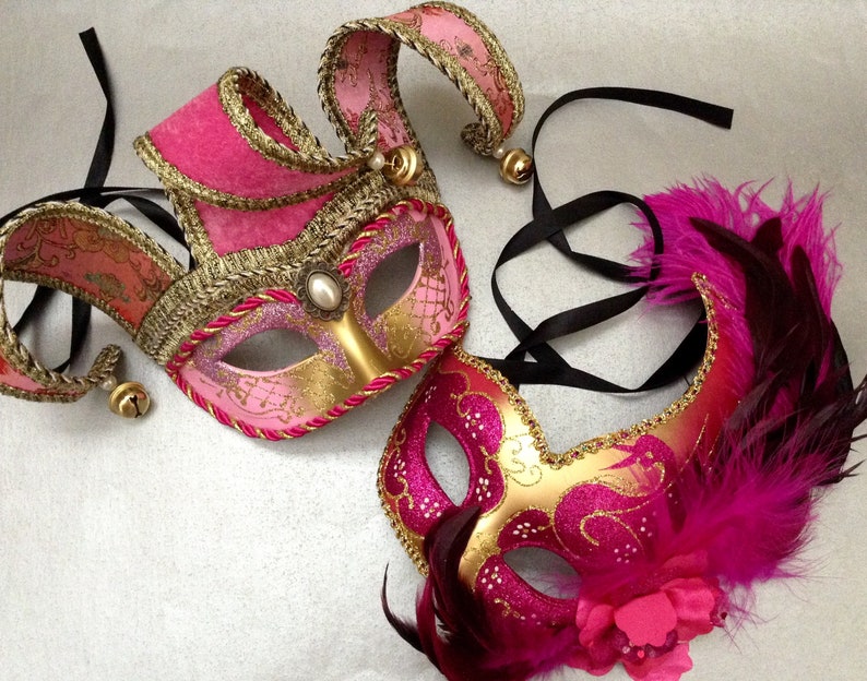 Venetian Masquerade Ball Jolly Jester Ostrich Feather Couple Mask Wedding Party