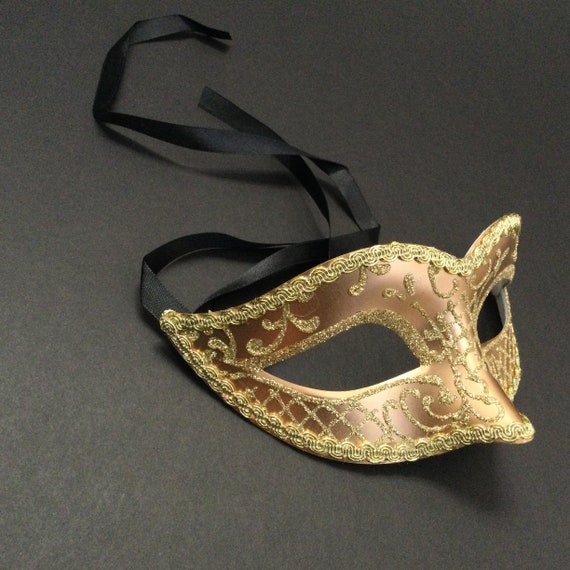 Masque de bal masqué doré pour filles et femmes aux petits visages